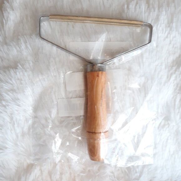 Household, Clothing & Pet Hair Remover Cleansing Brush Tool (Reusable) ~ NEW!!! - Picture 5 of 6